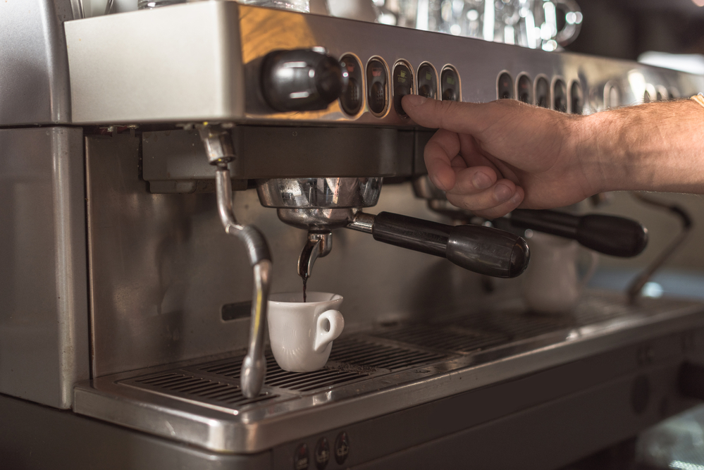 Czar Świtu : Odkrywamy Magię Kawy – Od Nasadzenia przez Proces Palenia aż po Twoją Filiżankę Pełną Zapachu.